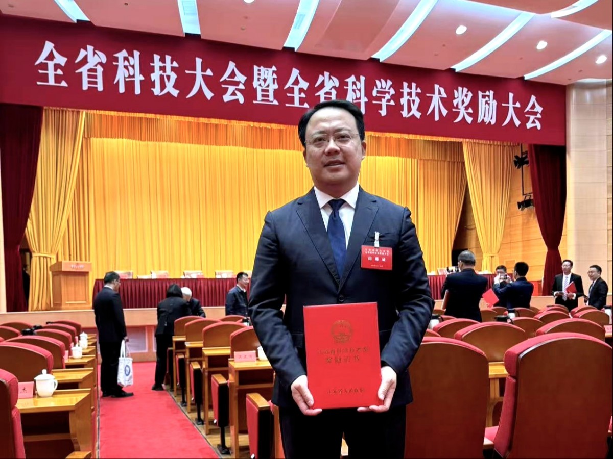 小说狂人
鲁春辉教授荣获2023年度江苏省青年科技杰出贡献奖