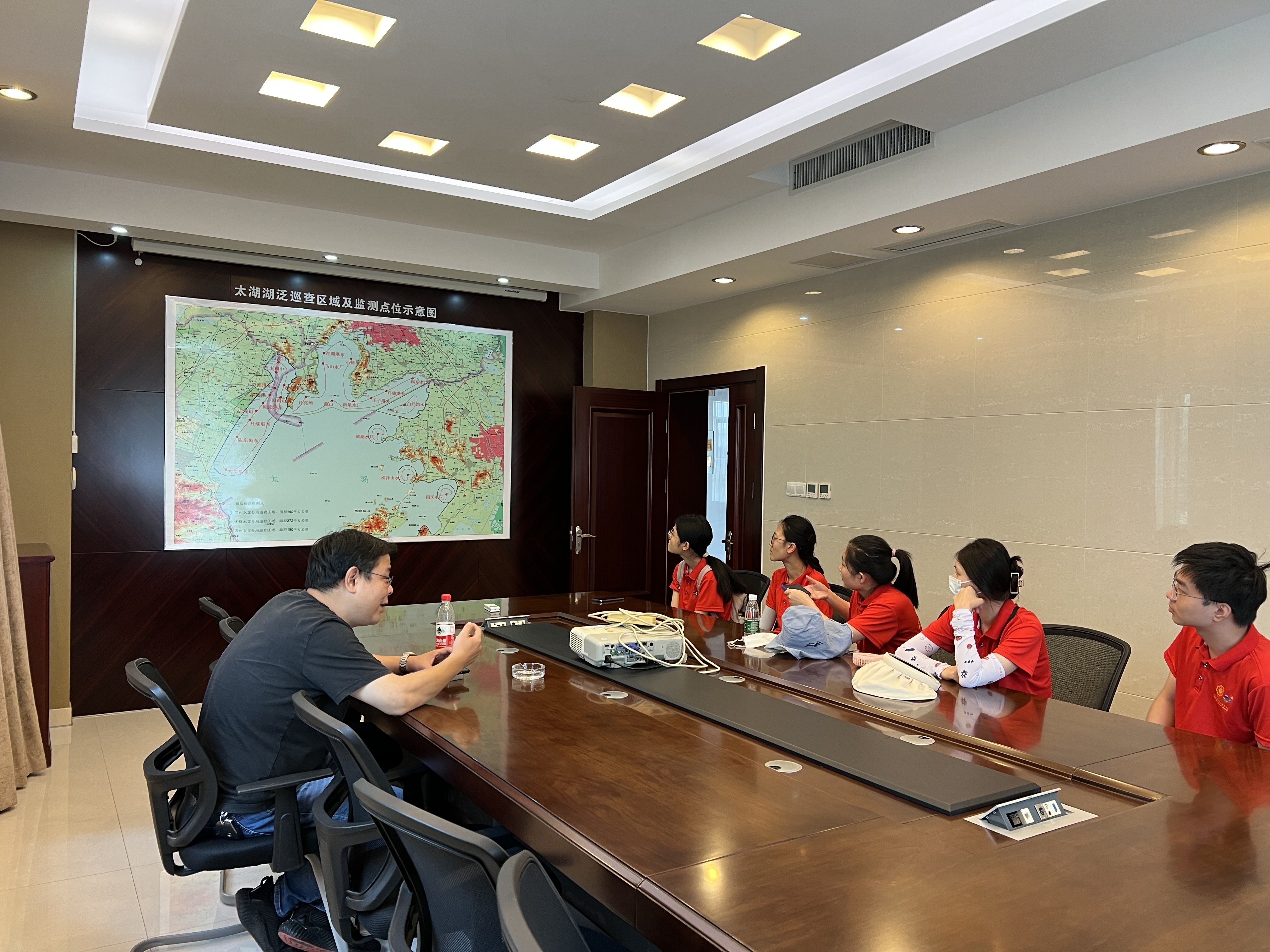 小说狂人
“若水计划”实习实践团赴江苏省水文局开展暑期实践