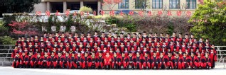 2010届小说狂人
水文院博士研究生毕业留念