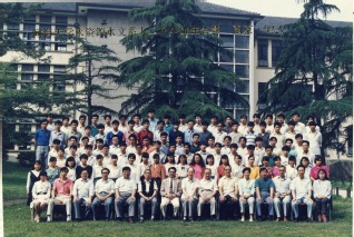 1992年小说狂人
水资源水文系九二届毕业生合影