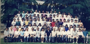 1994年小说狂人
水文系94届毕业合影