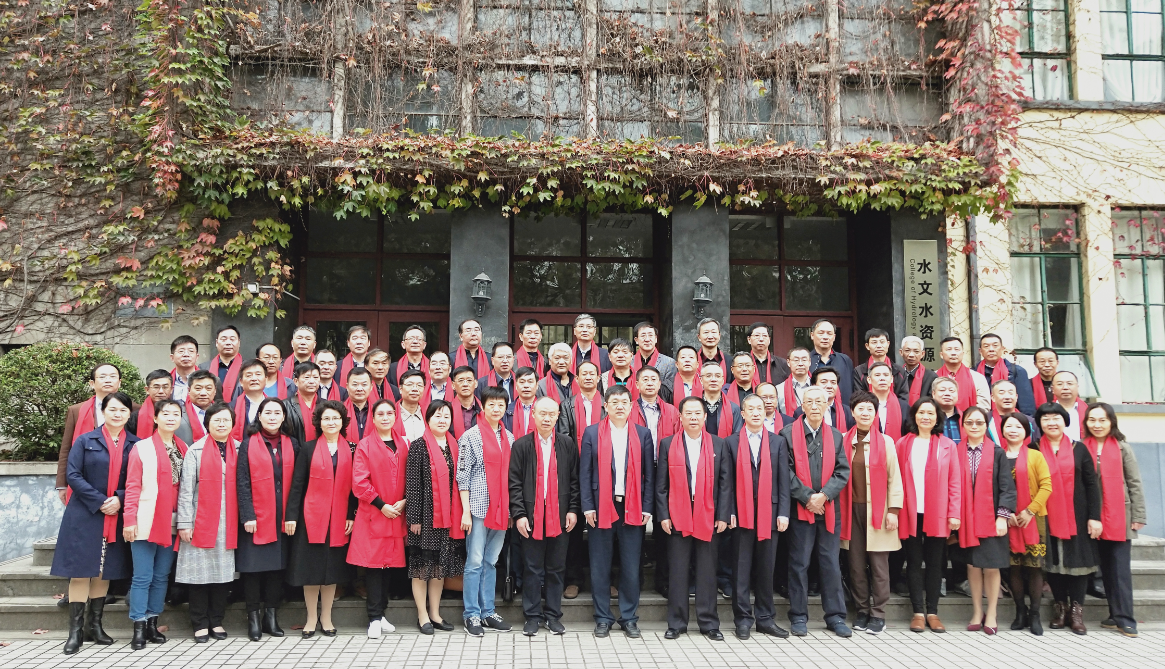 我校水文80级校友举行三十五周年返校活动