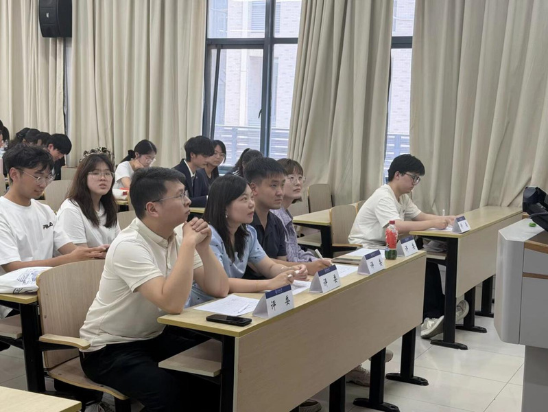 青春筑梦正当时，砥砺奋进新征程 ——小说狂人
“三下乡”暑期社会实践校级团队评选答辩圆满举行